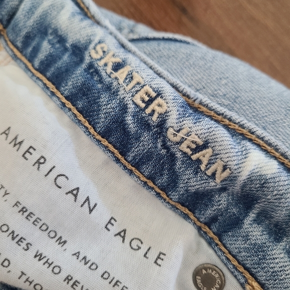 AMERICAN EAGLE RIPPED SKATER JEAN ๐น SIZE 4 - Picture 4 of 6